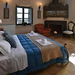 Castello Costaguti Roccalvecce