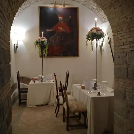 Castello Costaguti Roccalvecce