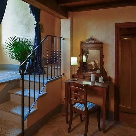 Hotel Castello Costaguti 3*