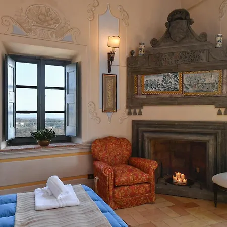 Castello Costaguti Hotel 3*