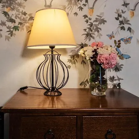 Castello Costaguti 3* Roccalvecce